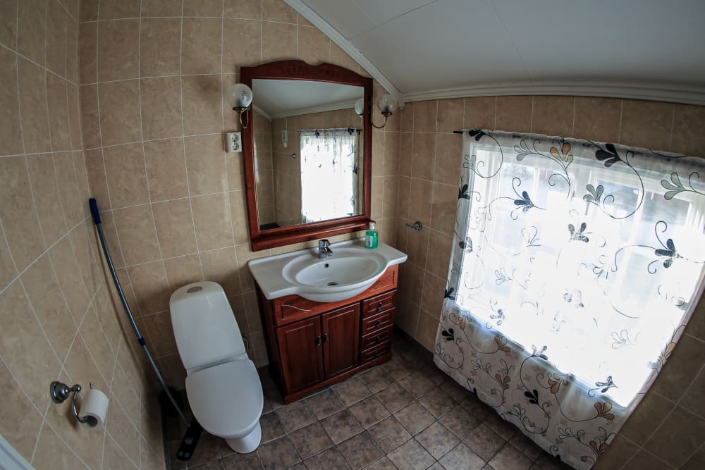 Bathroom in Messa 2 floor, holiday house in Lyngen