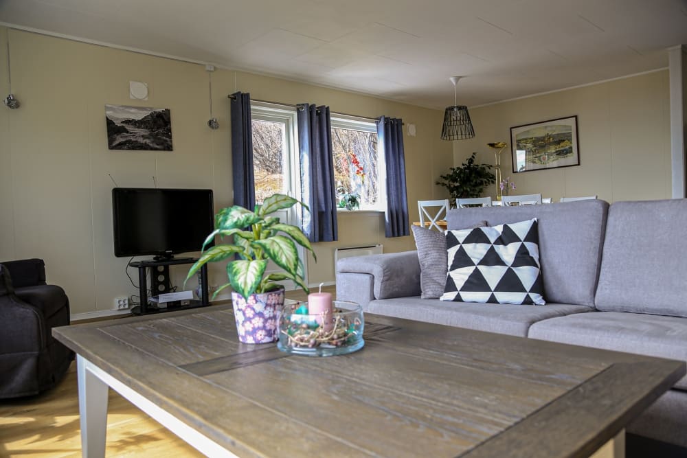 Spisebord / stue i Per Arne huset, feriehus i Nordreisa / Lyngen