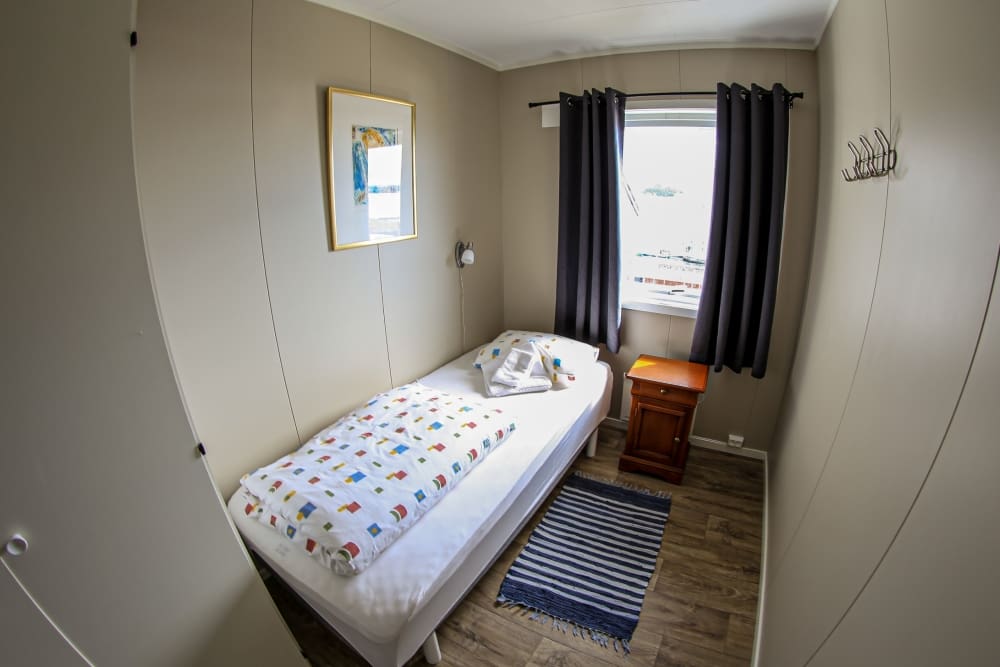 Bedroom 1, Per Arne house, holiday house in Nordreis / Lyngen